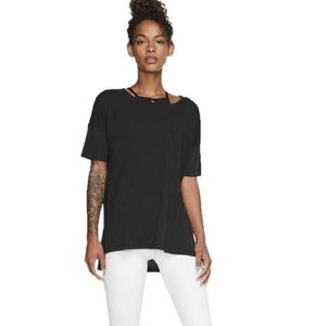 NIKE NWT Black Yoga Short Sleeve T-Shirt in XS